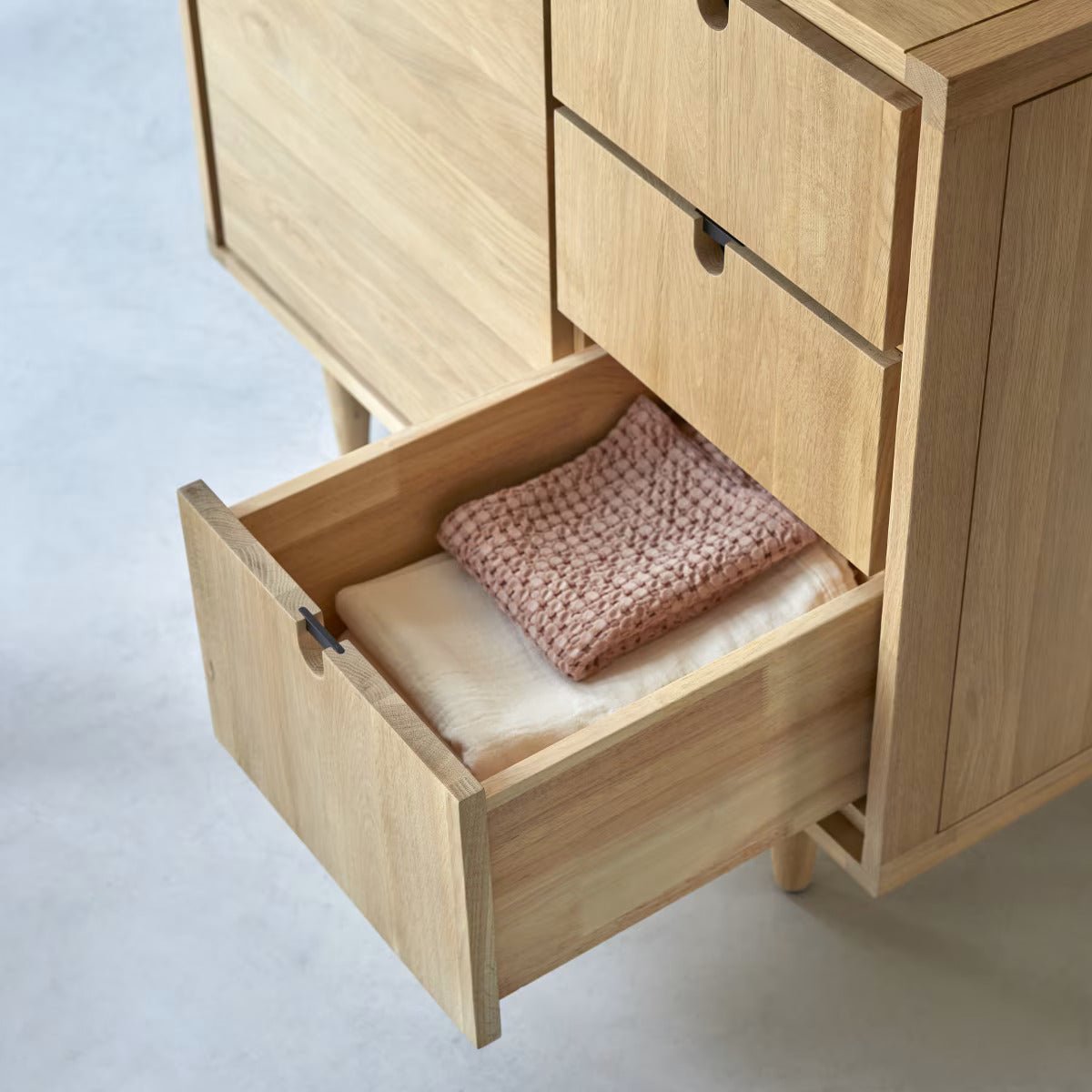 Lorris Natural Solid Oak Single Basin Vanity Unit - Oak Furniture Store