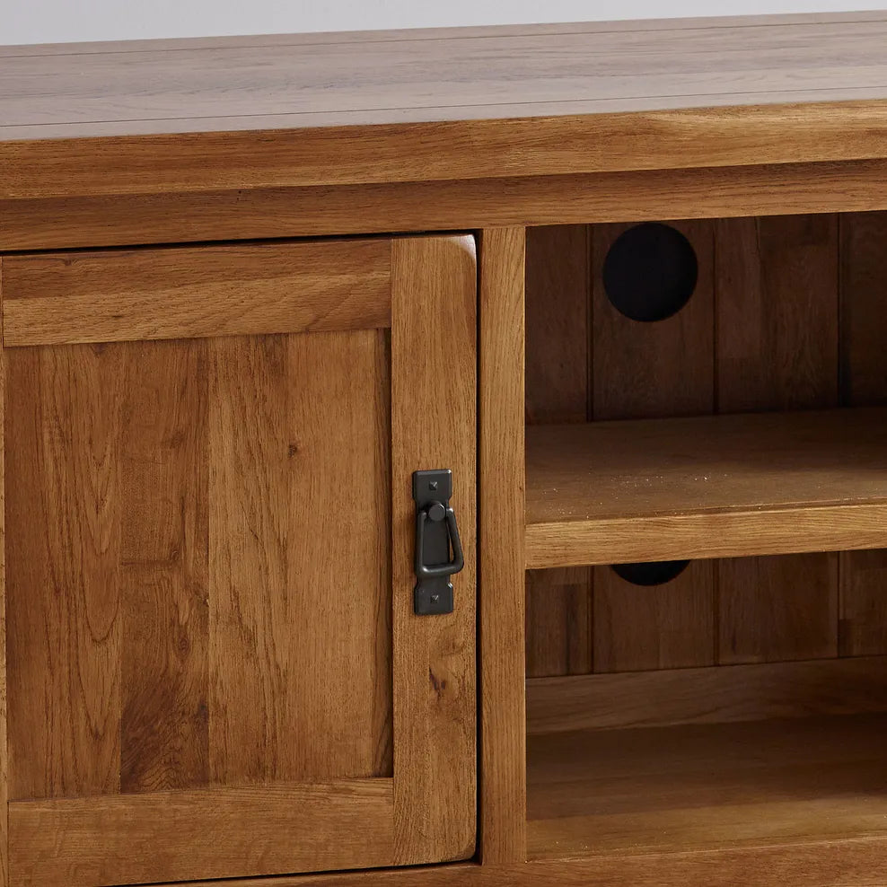 Rustic Country Solid Oak TV Unit
