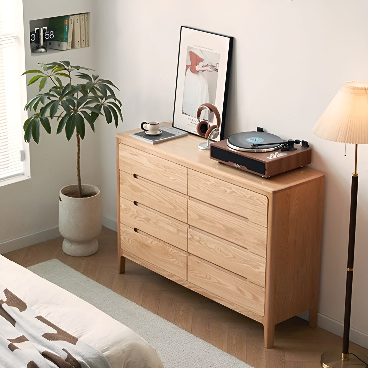 Seattle Natural Solid Oak Chest of 8 Drawers