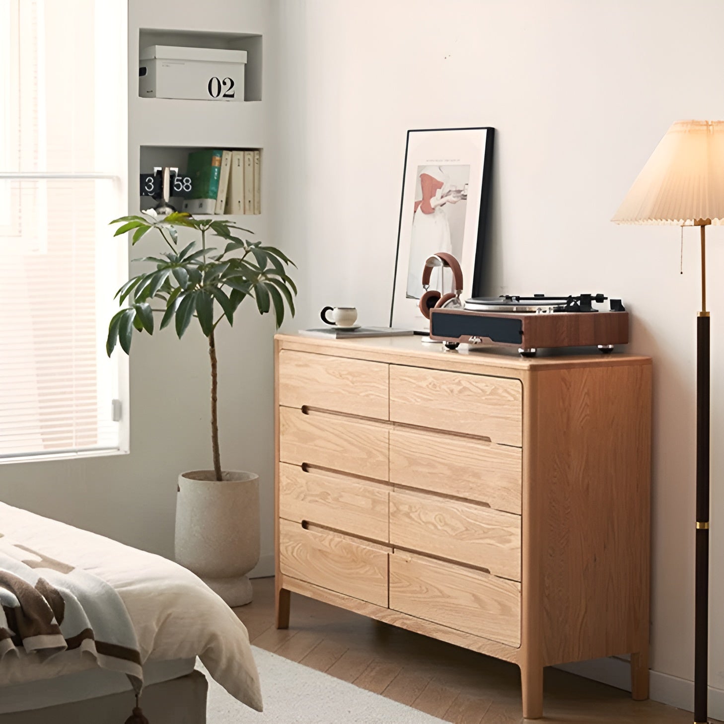 Seattle Natural Solid Oak Chest of 8 Drawers