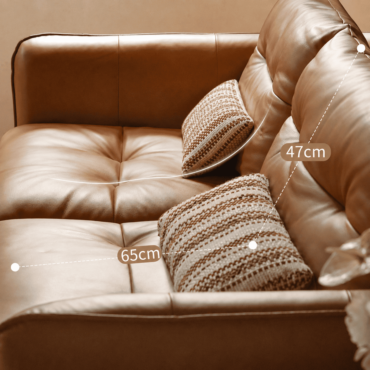 Tacoma genuine leather sofa seat depth and backrest height detail with 65 cm and 47 cm measurements