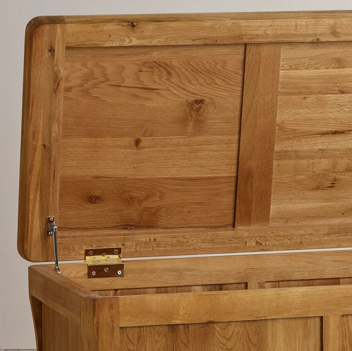 Renwick Rustic Oak Storage Box – Oak Furniture Store New Zealand